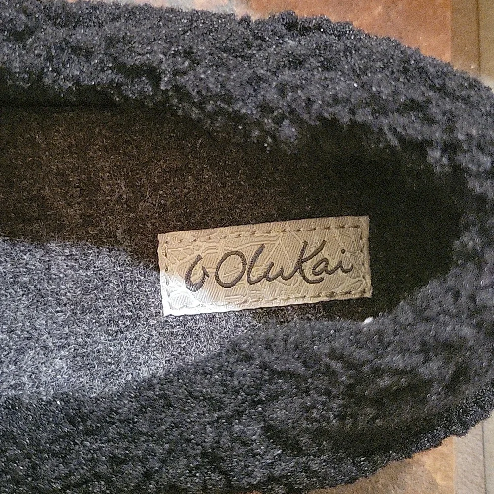 OluKai Women's Black Slippers - Picture 4 of 6